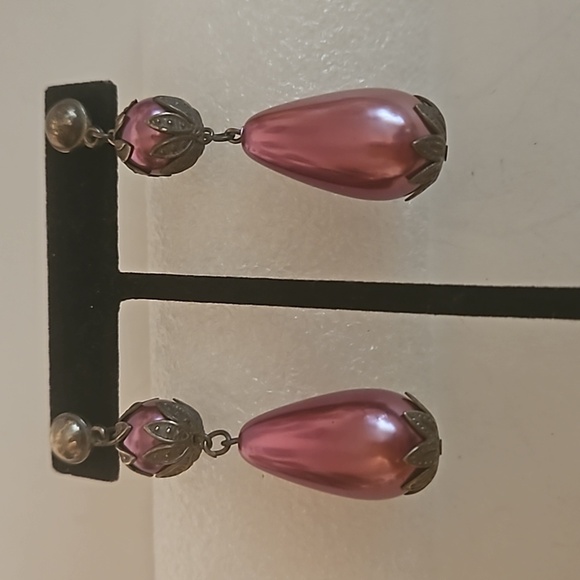 Victorian Style Pink Faux Pearl & Silvertone Pierced Earrings - Picture 2 of 8